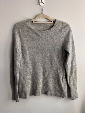 Everlane cashmere grey crewneck sweater size L